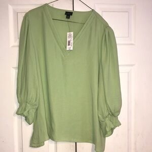 NWT Women’s Worthington Top